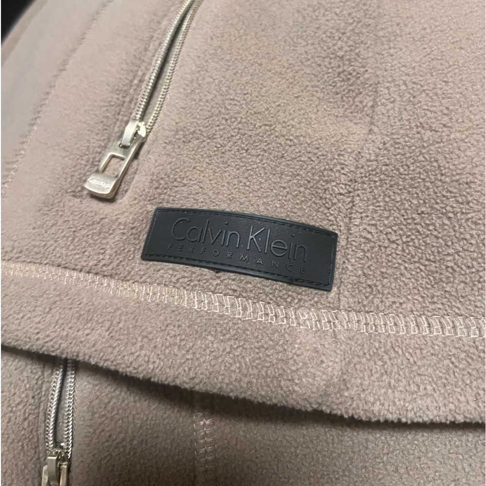 Calvin Klein Tan Performance Vest - Picture 2 of 7